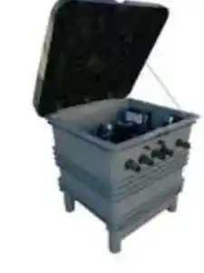 41910-1 | PisciManía Gas grill with lid open, showing burners and control knobs on the front panel, standing on a four-legged base.