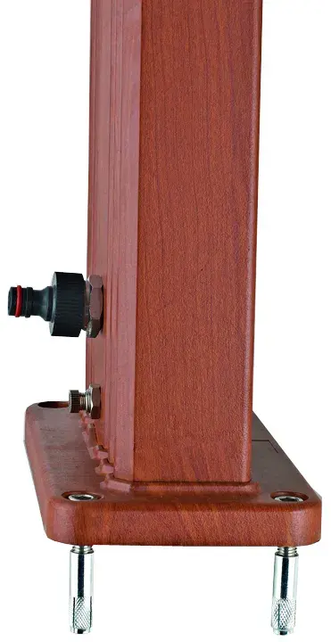 dsalc32w-1 | PisciManía Wooden vertical post mounted on a wooden base with metal feet and a side adjustment knob.