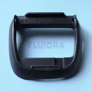 wr000189-4 | PisciManía Close-up of a black plastic quick-attach clip with a 'CLICK' label and left/right arrows on a light blue background.